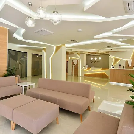 ホテル Grifid Foresta (adults Only) 3*