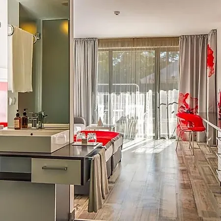 Hotel Grifid Foresta (adults Only)